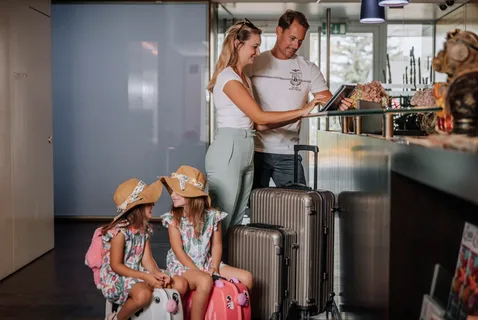 Vienna Airport to City With Kids & Luggage: Best Options